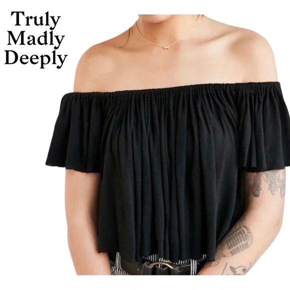 Truly Madly Deeply off‎ the shoulder black crop top size M NWT - Picture 1 of 8